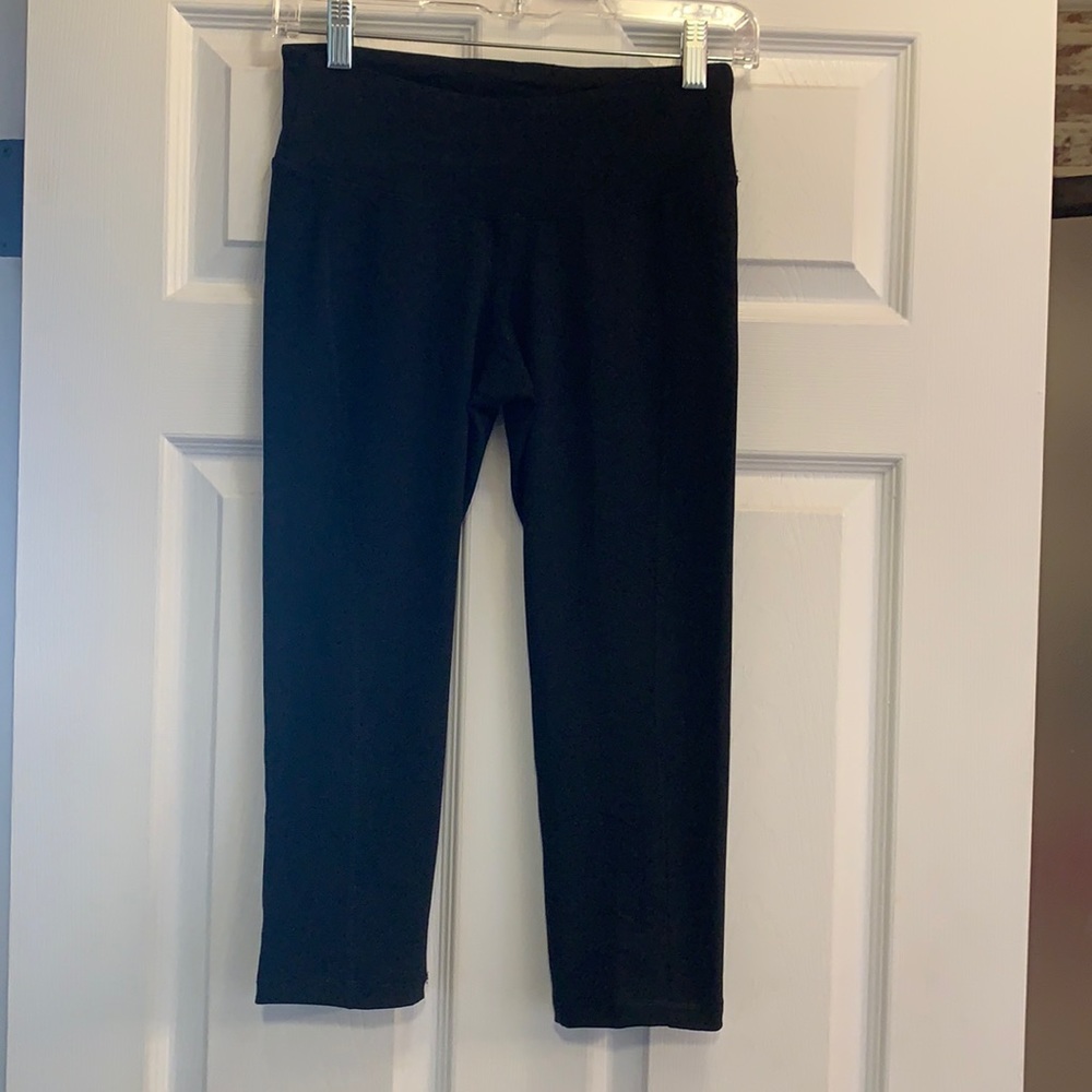 Old Navy Active Cropped Workout Leggings